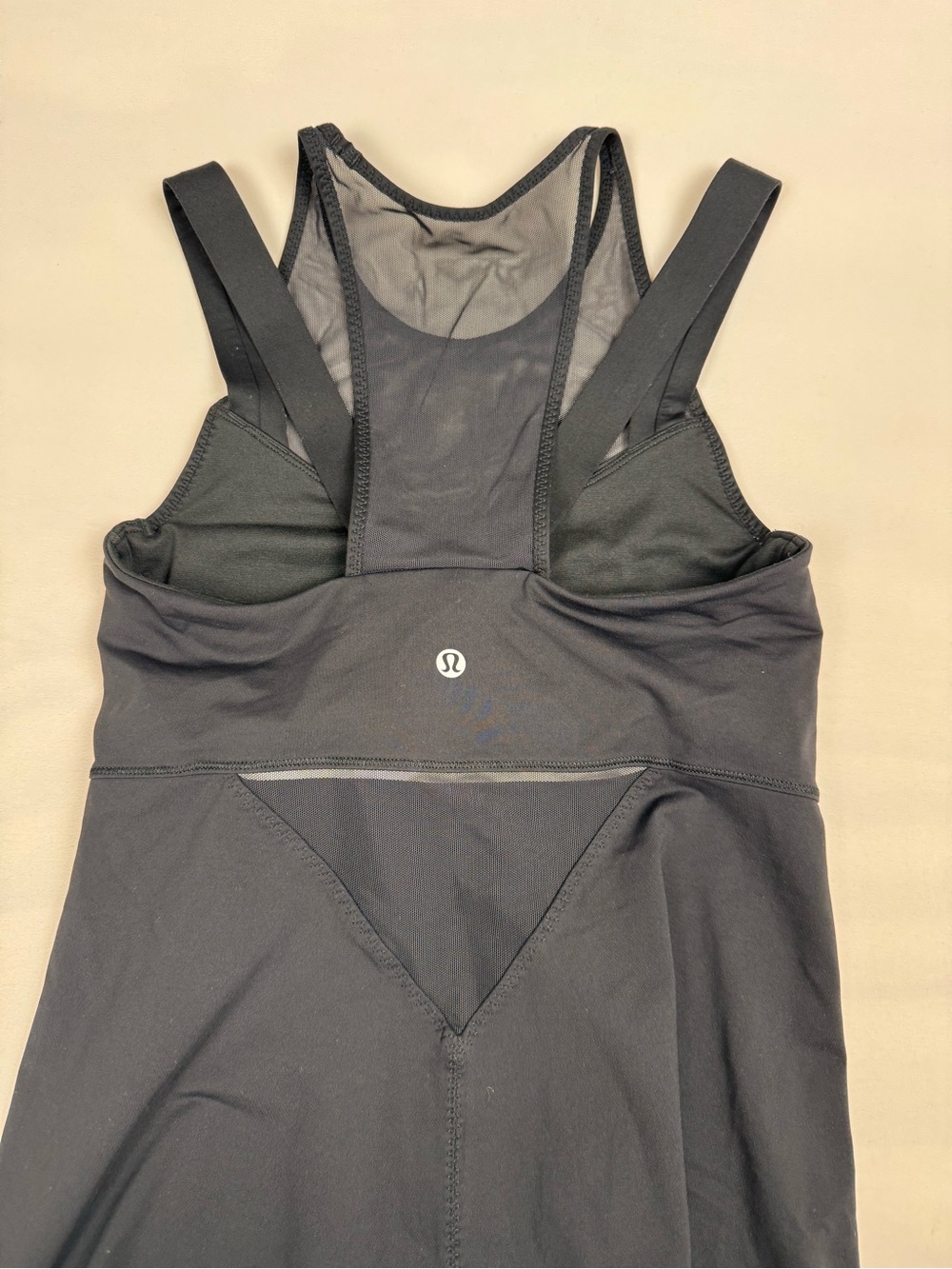 Lululemon Running In The City Tank Top Mesh Built In Bra Black Women’s 4 - Picture 3 of 4